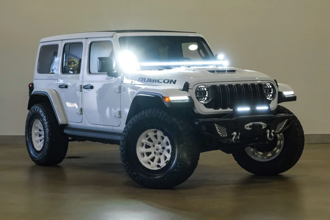 2024 Jeep JL Wrangler - Image 11 of 12