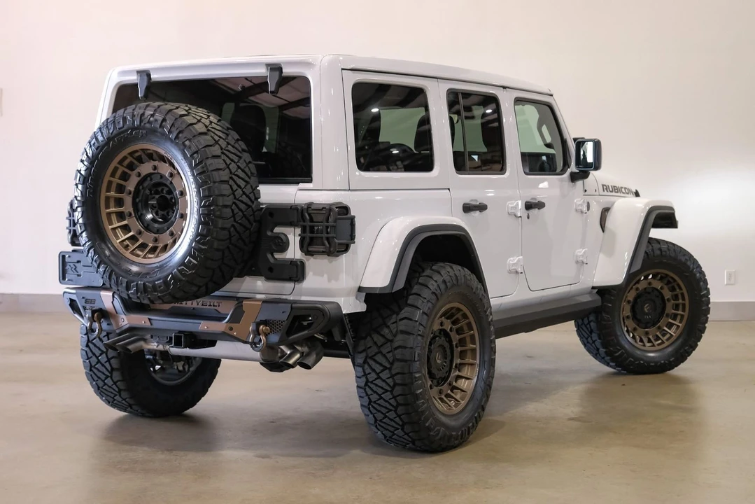2024 Jeep JL Wrangler - Image 4 of 12