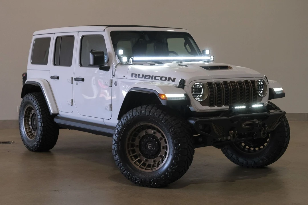 2024 Jeep JL Wrangler - Image 3 of 12