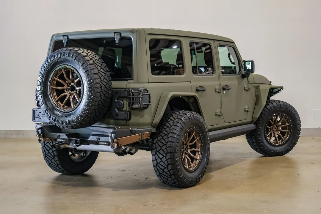 2024 Jeep JL Wrangler - Image 5 of 12
