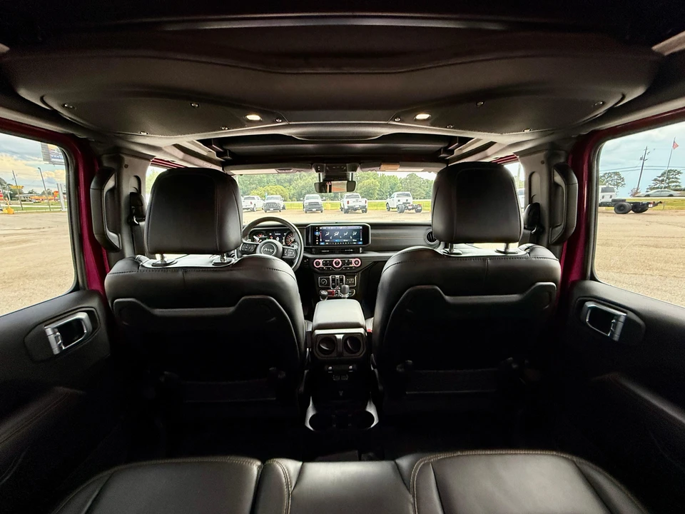2024 Jeep JL Wrangler - Image 30 of 31