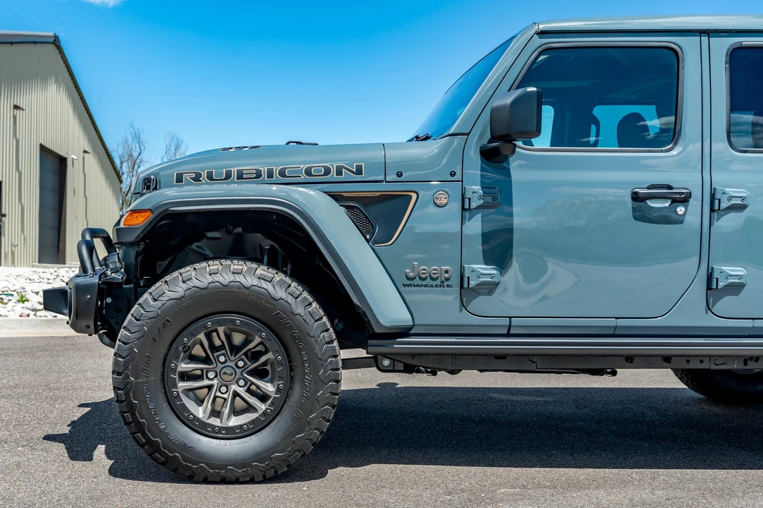 2024 Jeep JL Wrangler - Image 25 of 31