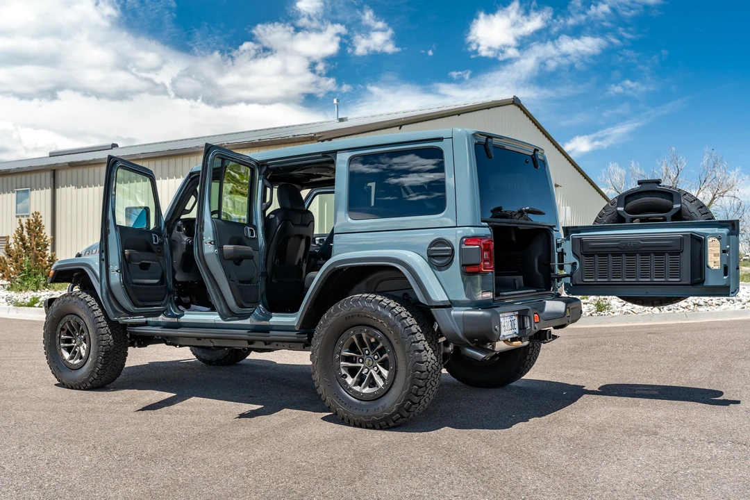 2024 Jeep JL Wrangler - Image 12 of 31