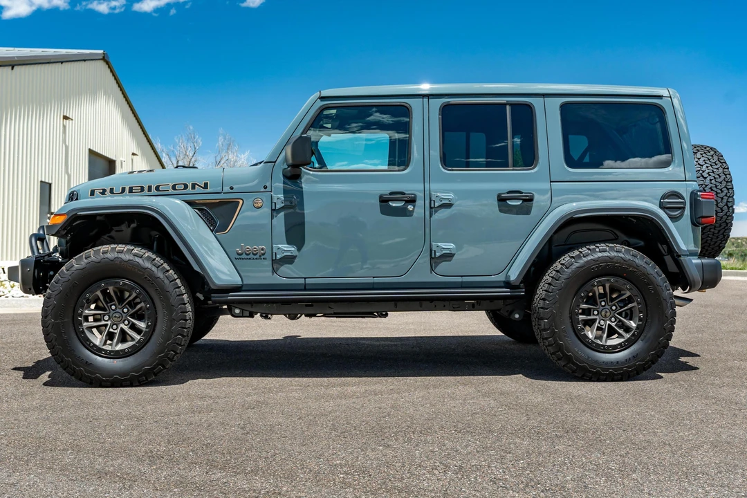 2024 Jeep JL Wrangler - Image 3 of 31
