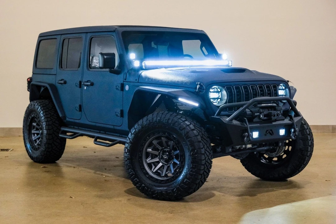 2024 Jeep JL Wrangler - Image 5 of 12