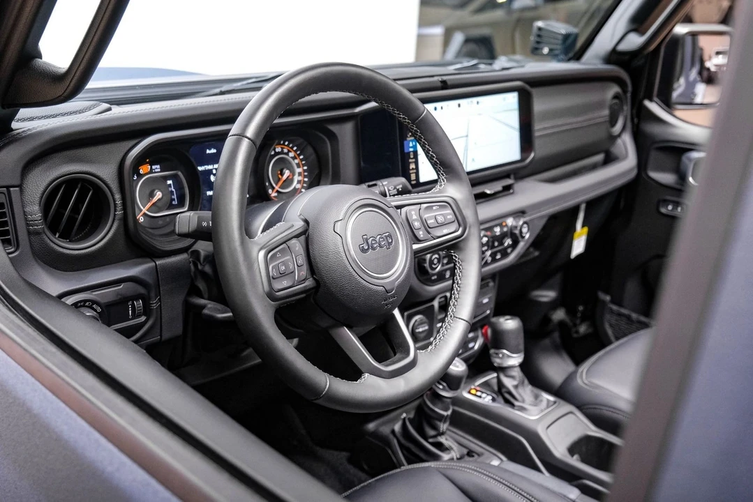2024 Jeep JL Wrangler - Image 11 of 12