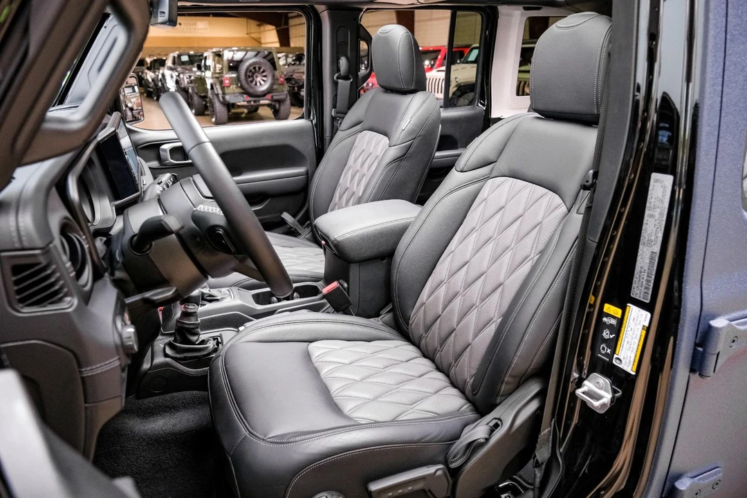 2024 Jeep JL Wrangler - Image 3 of 12