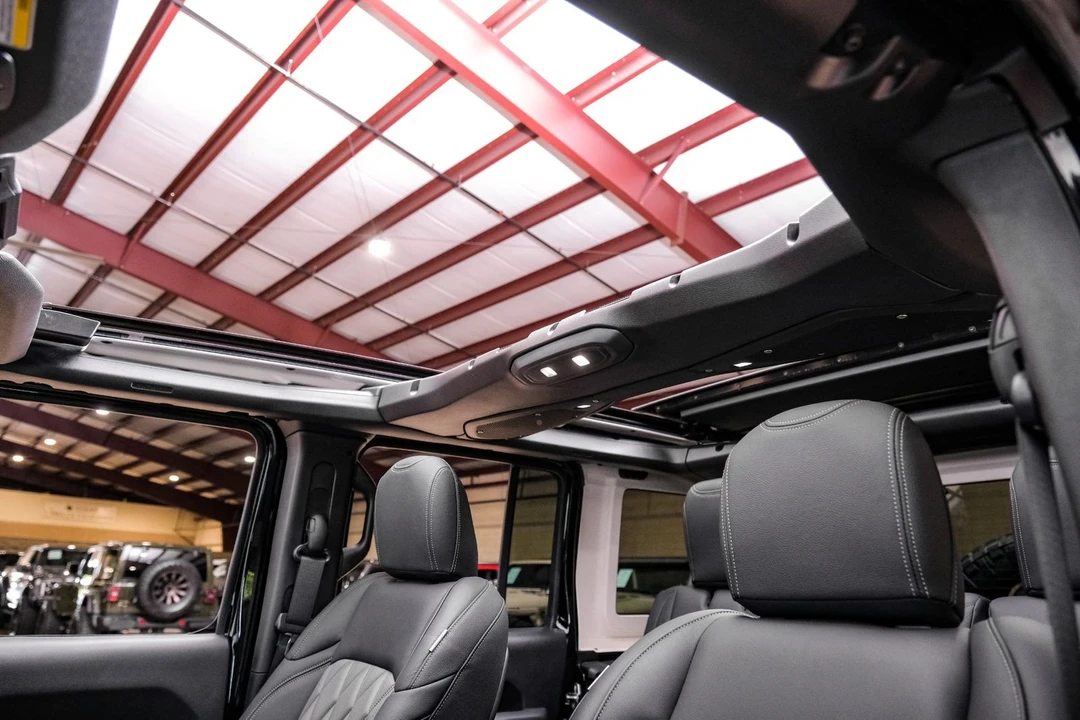 2024 Jeep JL Wrangler - Image 4 of 12
