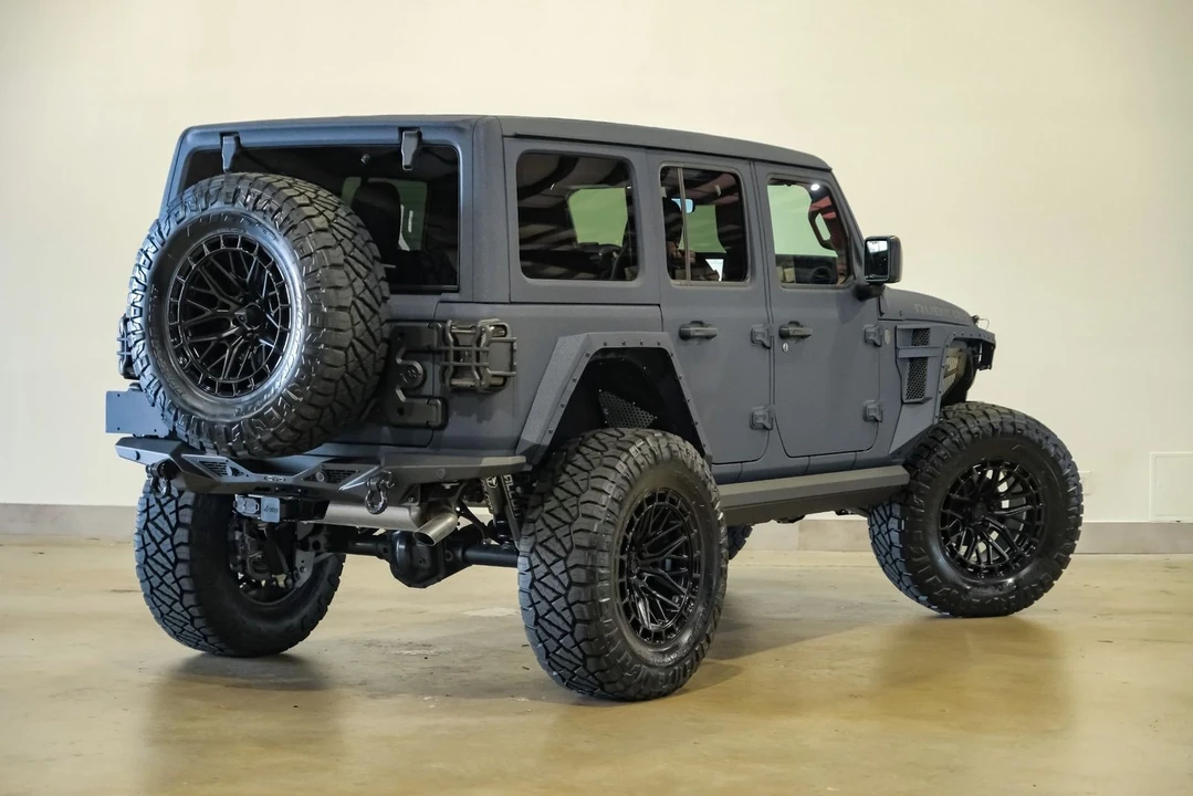 2024 Jeep JL Wrangler - Image 5 of 12