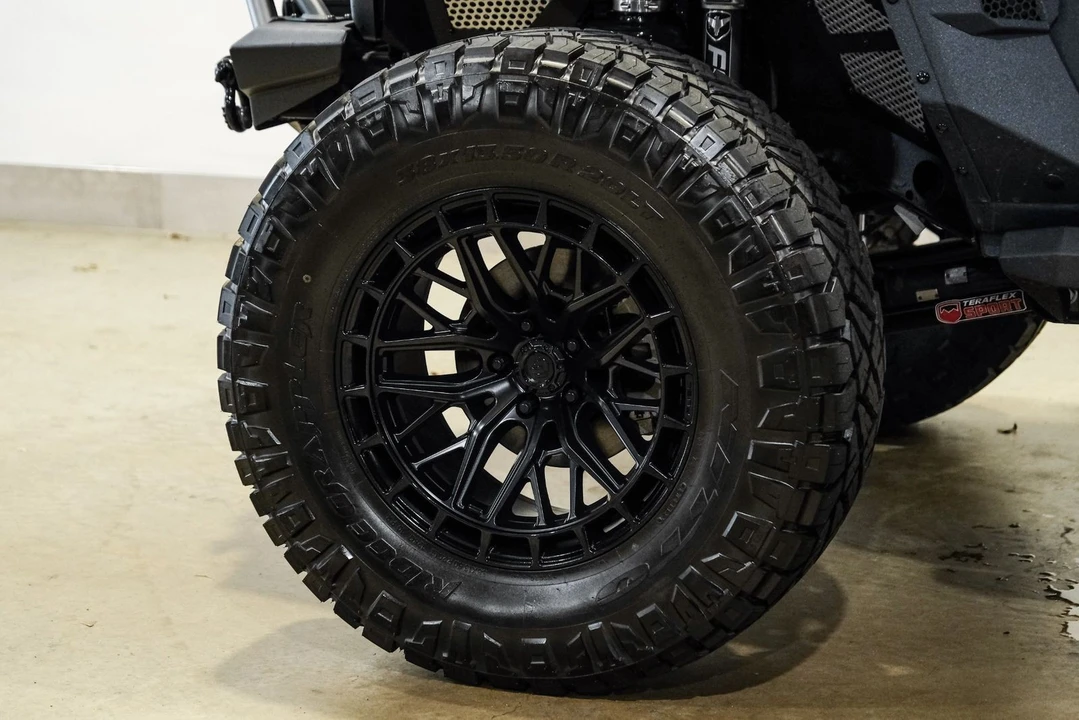 2024 Jeep JL Wrangler - Image 10 of 12