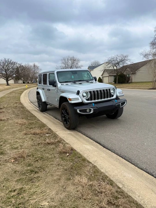 2024 Jeep JL Wrangler - Image 3 of 12
