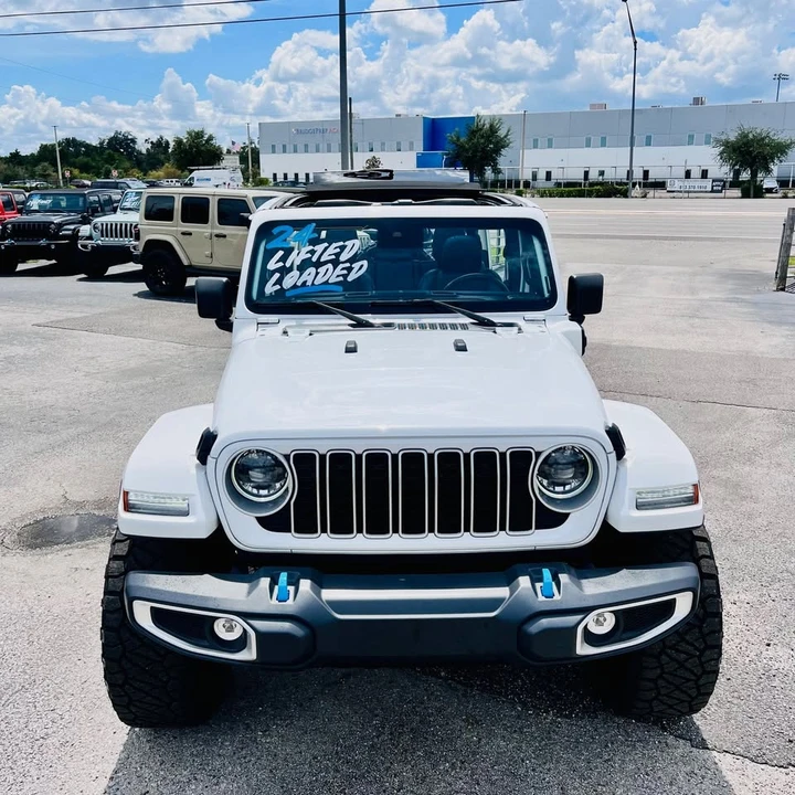2024 Jeep JL Wrangler - Image 13 of 20
