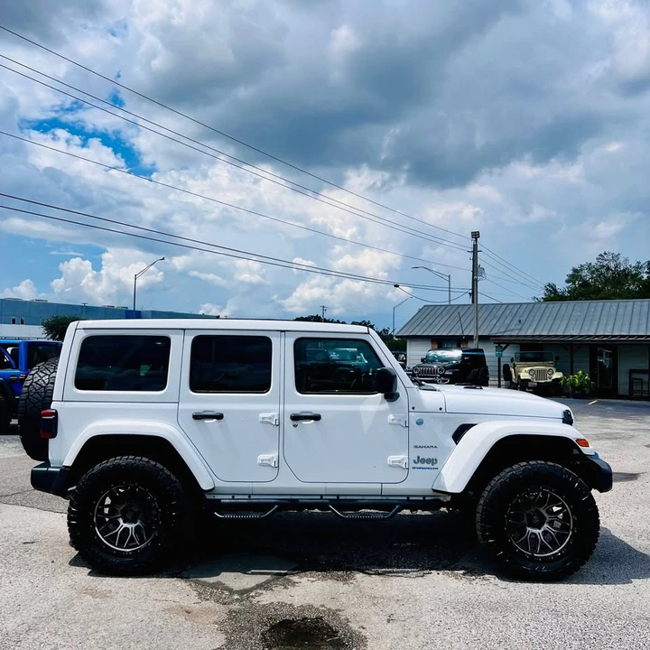 2024 Jeep JL Wrangler - Image 9 of 20