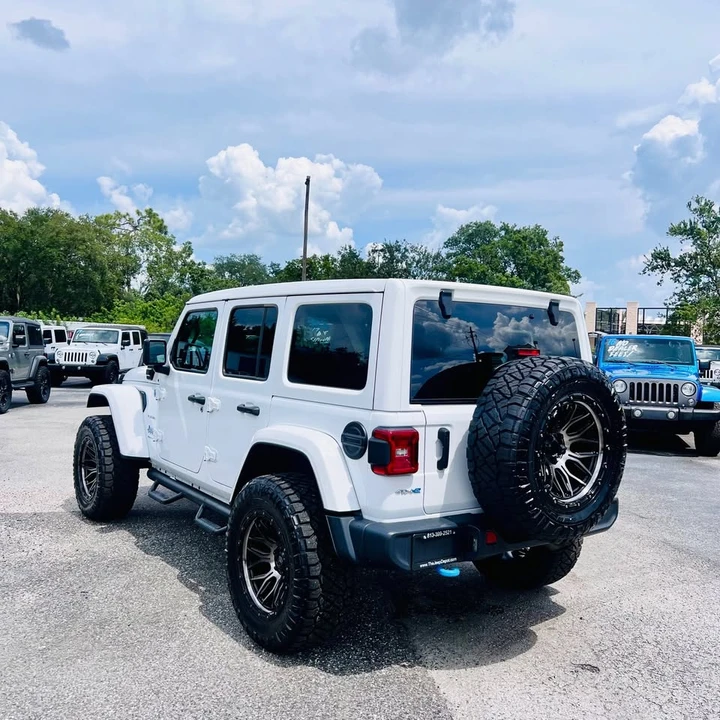 2024 Jeep JL Wrangler - Image 4 of 20