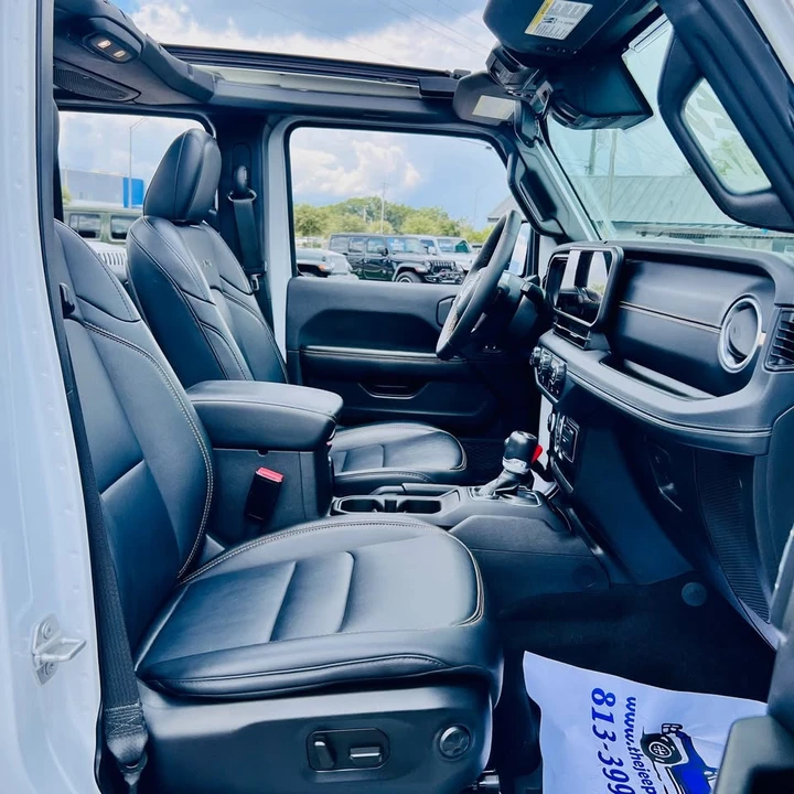 2024 Jeep JL Wrangler - Image 18 of 20