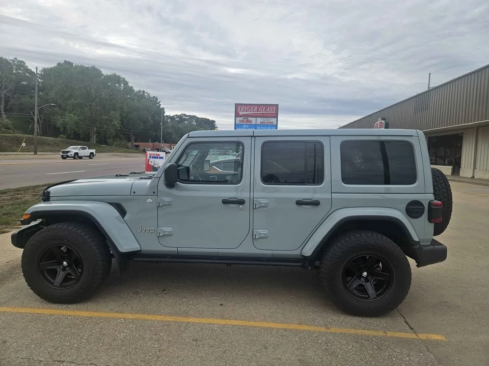 2024 Jeep JL Wrangler - Image 2 of 7