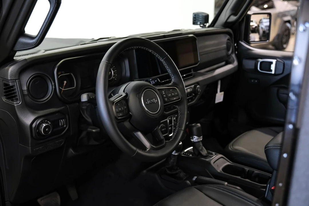 2024 Jeep JL Wrangler - Image 10 of 12