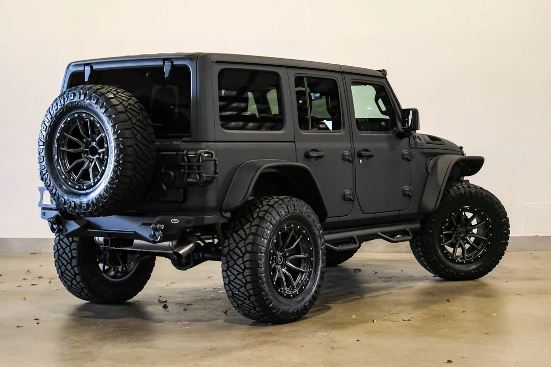 2024 Jeep JL Wrangler - Image 3 of 12