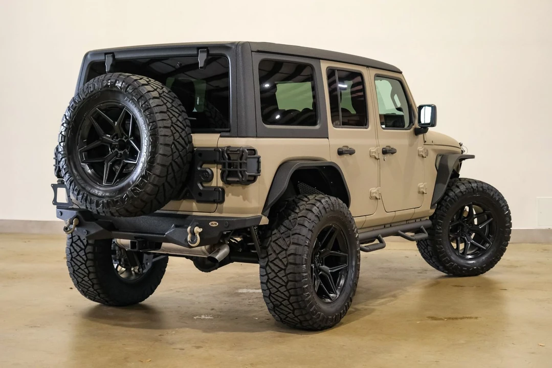 2024 Jeep JL Wrangler - Image 5 of 12