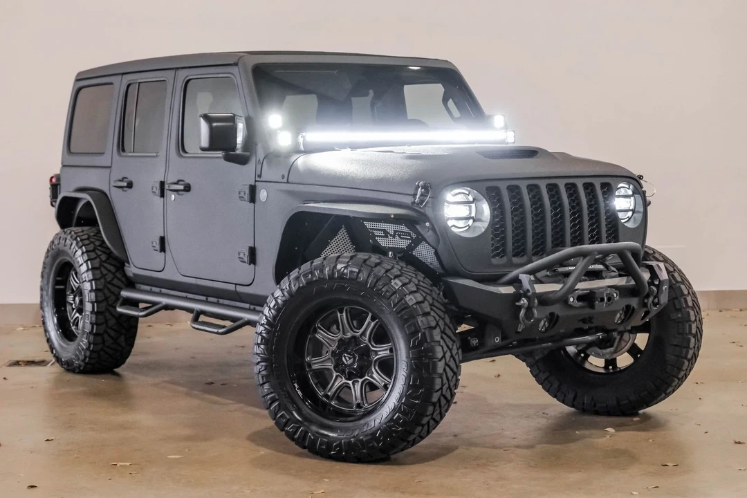 2024 Jeep JL Wrangler - Image 5 of 12