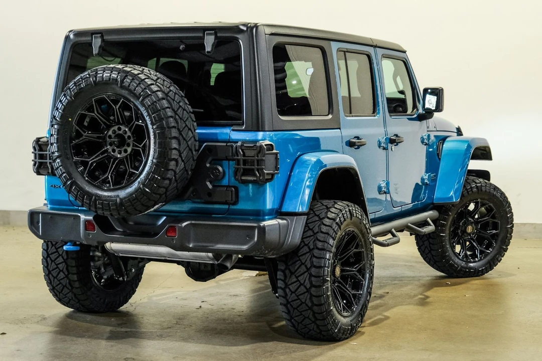 2024 Jeep JL Wrangler - Image 6 of 12