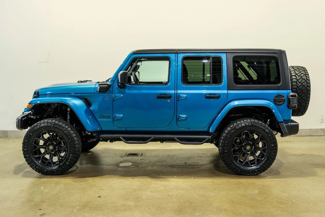 2024 Jeep JL Wrangler - Image 7 of 12