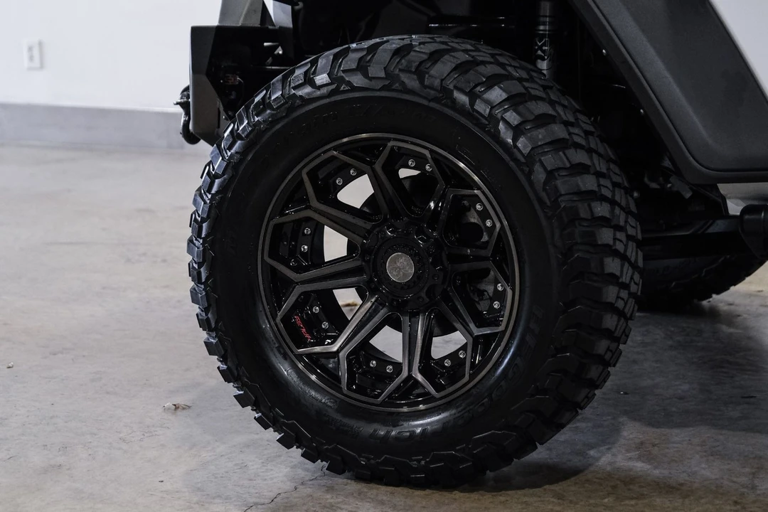 2024 Jeep JL Wrangler - Image 9 of 12