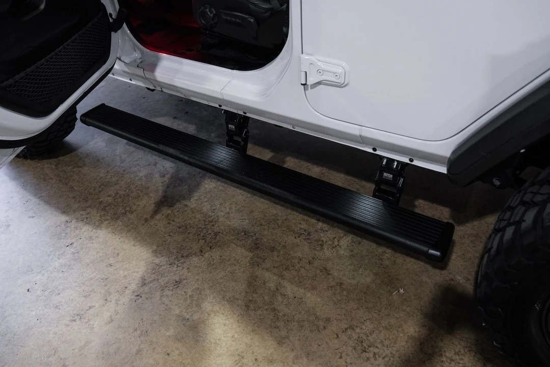 2024 Jeep JL Wrangler - Image 8 of 12