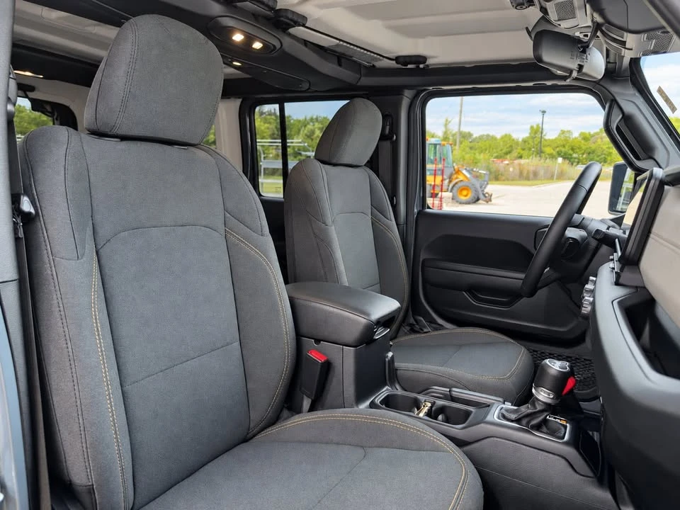 2024 Jeep JL Wrangler - Image 15 of 17