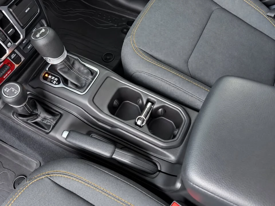 2024 Jeep JL Wrangler - Image 11 of 17