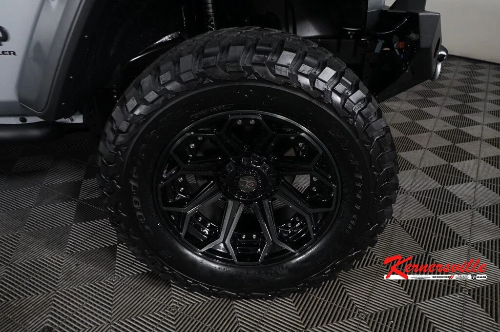 2024 Jeep JL Wrangler - Image 10 of 21