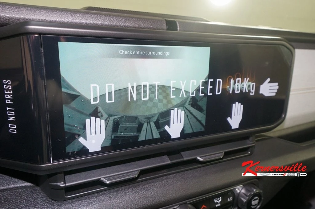 2024 Jeep JL Wrangler - Image 17 of 21