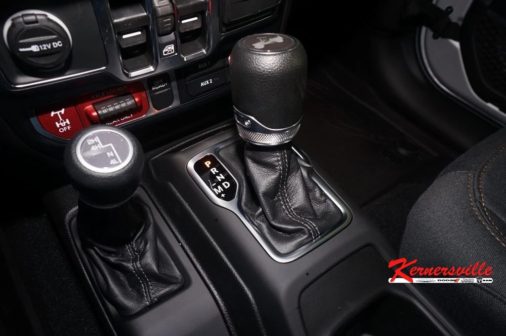 2024 Jeep JL Wrangler - Image 15 of 21