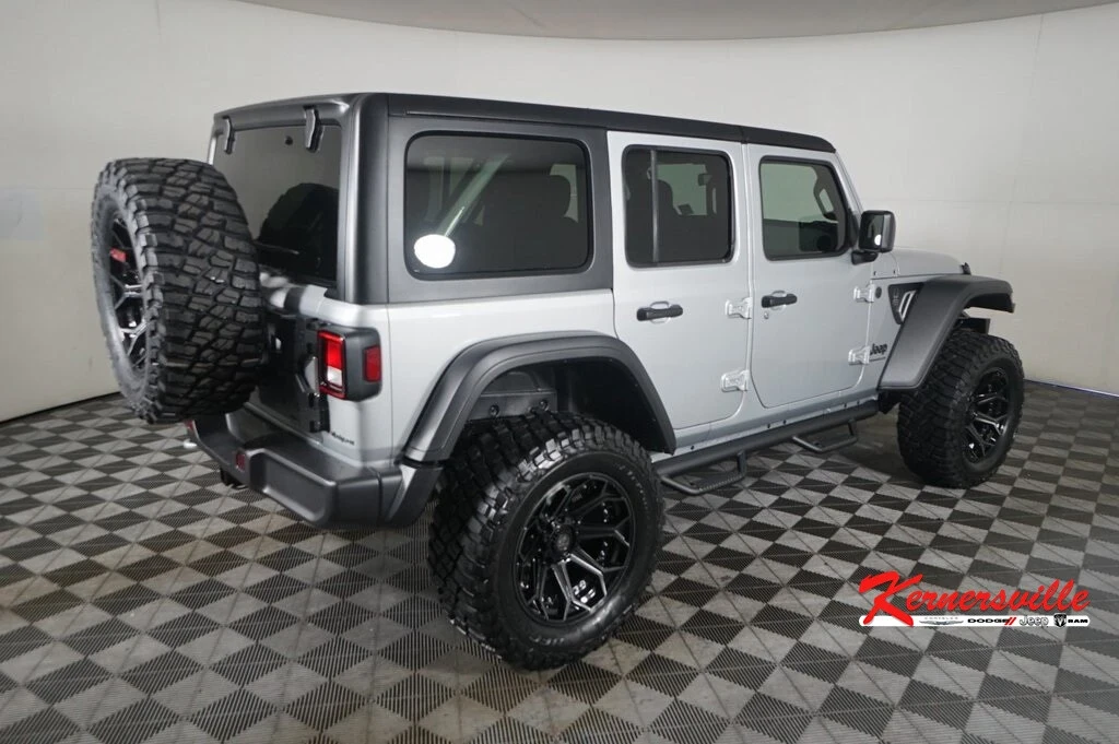 2024 Jeep JL Wrangler - Image 8 of 21
