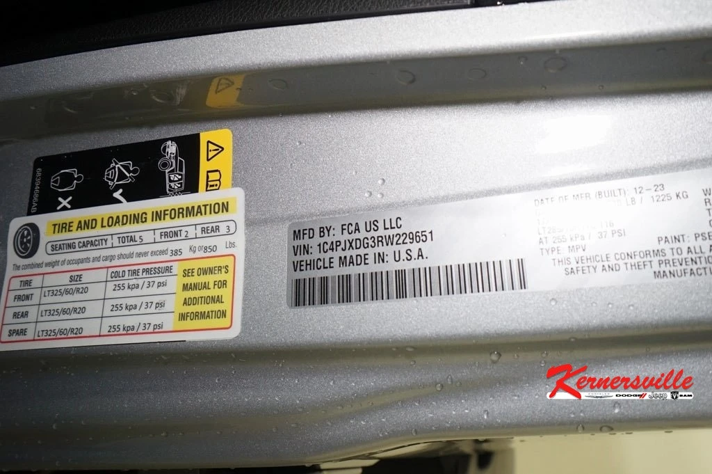 2024 Jeep JL Wrangler - Image 19 of 21