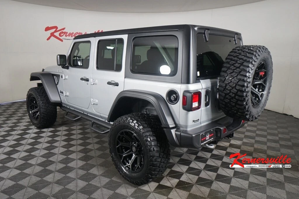 2024 Jeep JL Wrangler - Image 5 of 21