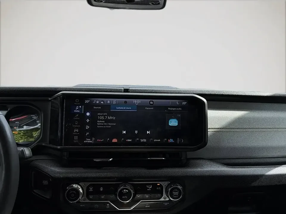 2024 Jeep JL Wrangler - Image 19 of 20