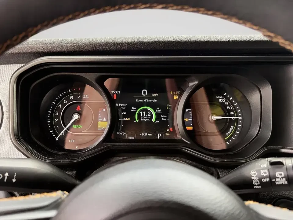 2024 Jeep JL Wrangler - Image 18 of 20