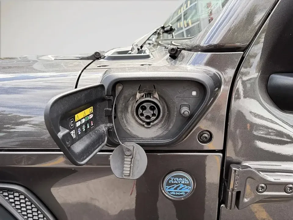 2024 Jeep JL Wrangler - Image 10 of 20