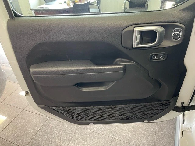 2024 Jeep JL Wrangler - Image 22 of 31