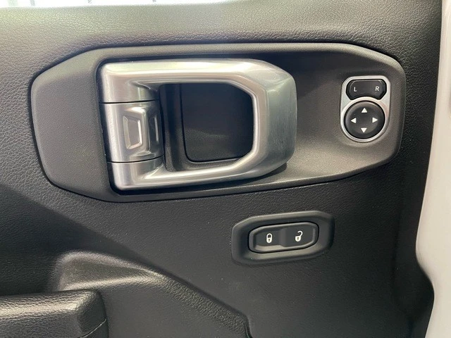 2024 Jeep JL Wrangler - Image 23 of 31