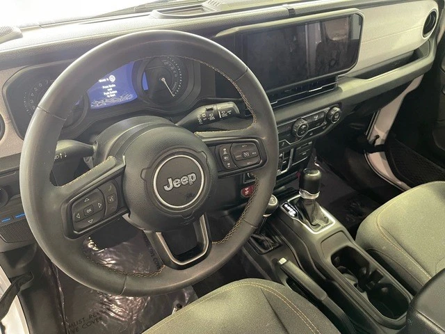 2024 Jeep JL Wrangler - Image 26 of 31