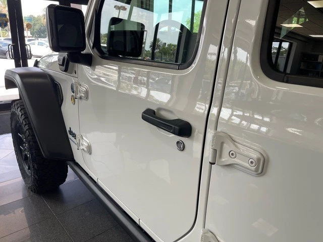2024 Jeep JL Wrangler - Image 13 of 31