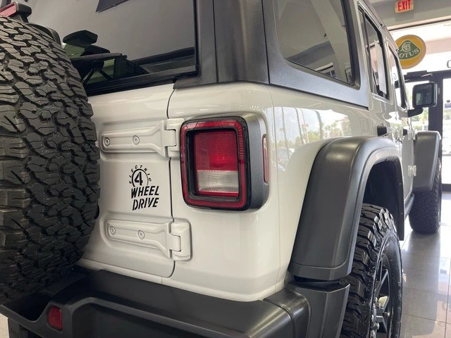 2024 Jeep JL Wrangler - Image 17 of 31