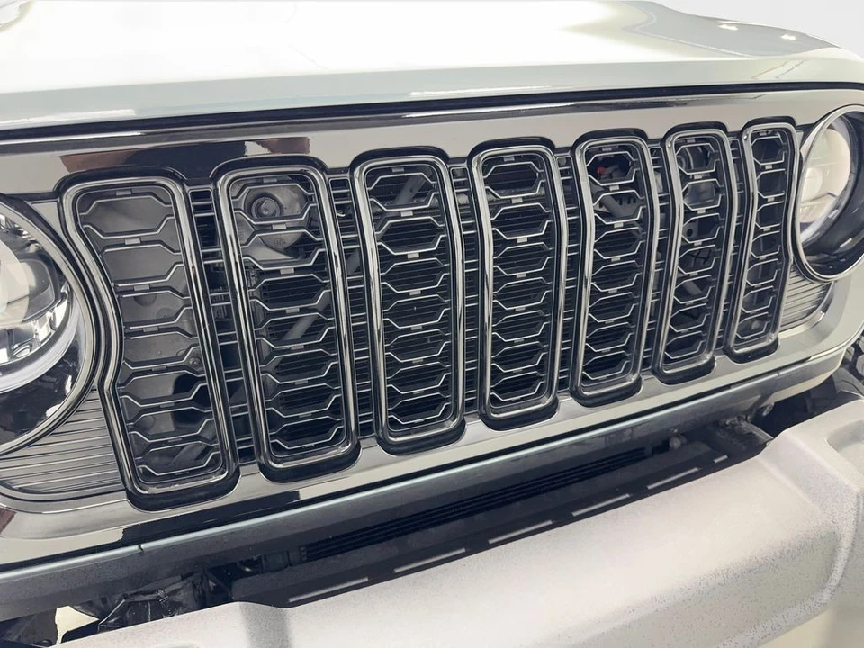 2024 Jeep JL Wrangler - Image 26 of 31