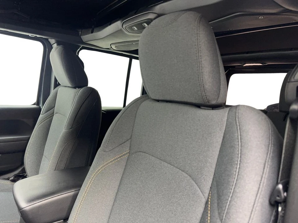 2024 Jeep JL Wrangler - Image 30 of 31