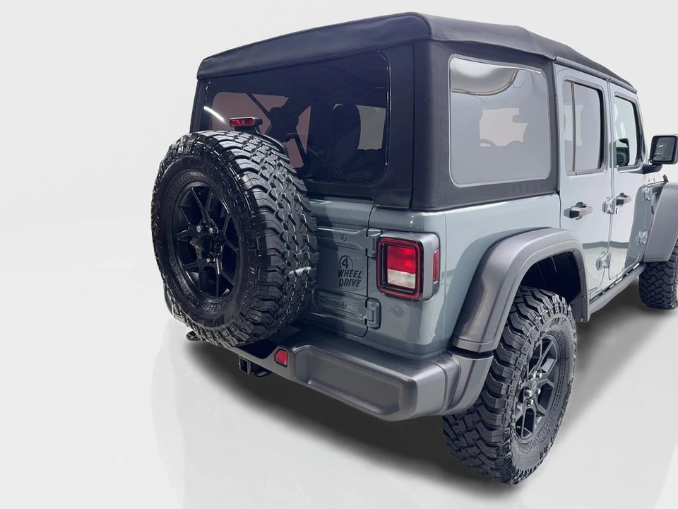 2024 Jeep JL Wrangler - Image 18 of 31