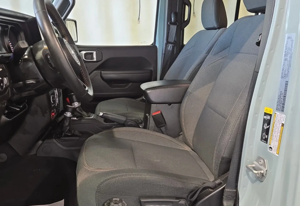 2024 Jeep JL Wrangler - Image 4 of 10