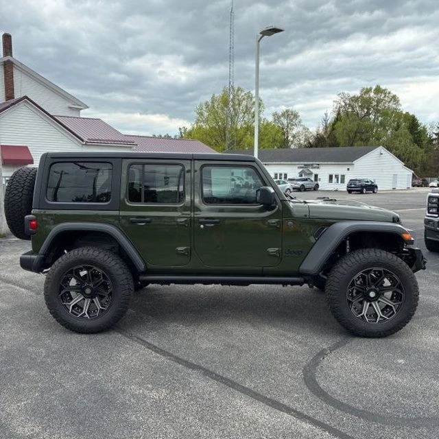 2024 Jeep JL Wrangler - Image 13 of 31