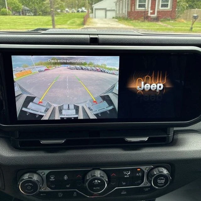 2024 Jeep JL Wrangler - Image 28 of 31